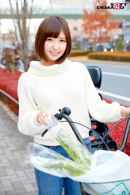 マジックミラー号×アクメ自転車 ママチャリ人妻限定！「みんな私の方を見てる気がするんですけど…」公衆の面前！？でイキまくる！ハリガタピストンで大量潮吹き絶頂アクメ！！