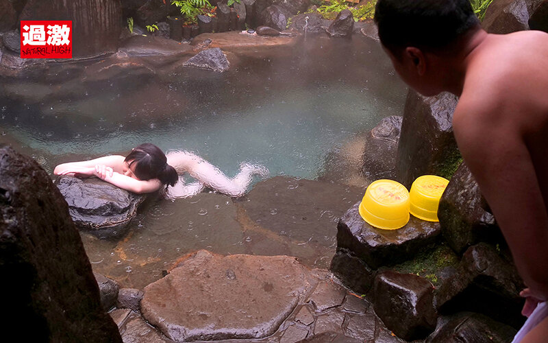 激しく犯られたいマゾ少女 温泉宿で即ハメ待ち オナニー狂いの性欲マ◎コに何度も中出し