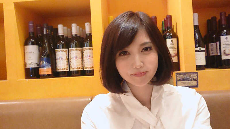 美人ネイルサロンオーナー38歳 旦那の後輩とハメ撮り。ガン突きされ膣奥までねじ込まれるNTRセックス【流出】