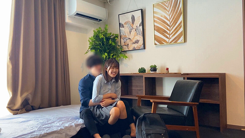 後輩・バ先の制服女子を部屋に連れ込みガチ口説き。SEXの一部始終を隠し撮りした370分。Vol.4